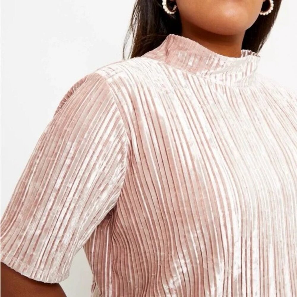 LOFT Velour Mock Neck Top – Pale Champagne Pink – SZ XL (NWOT)